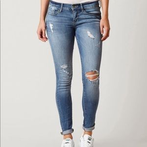 Sneak Peek FAVORITE DENIM 👖low rise jegging